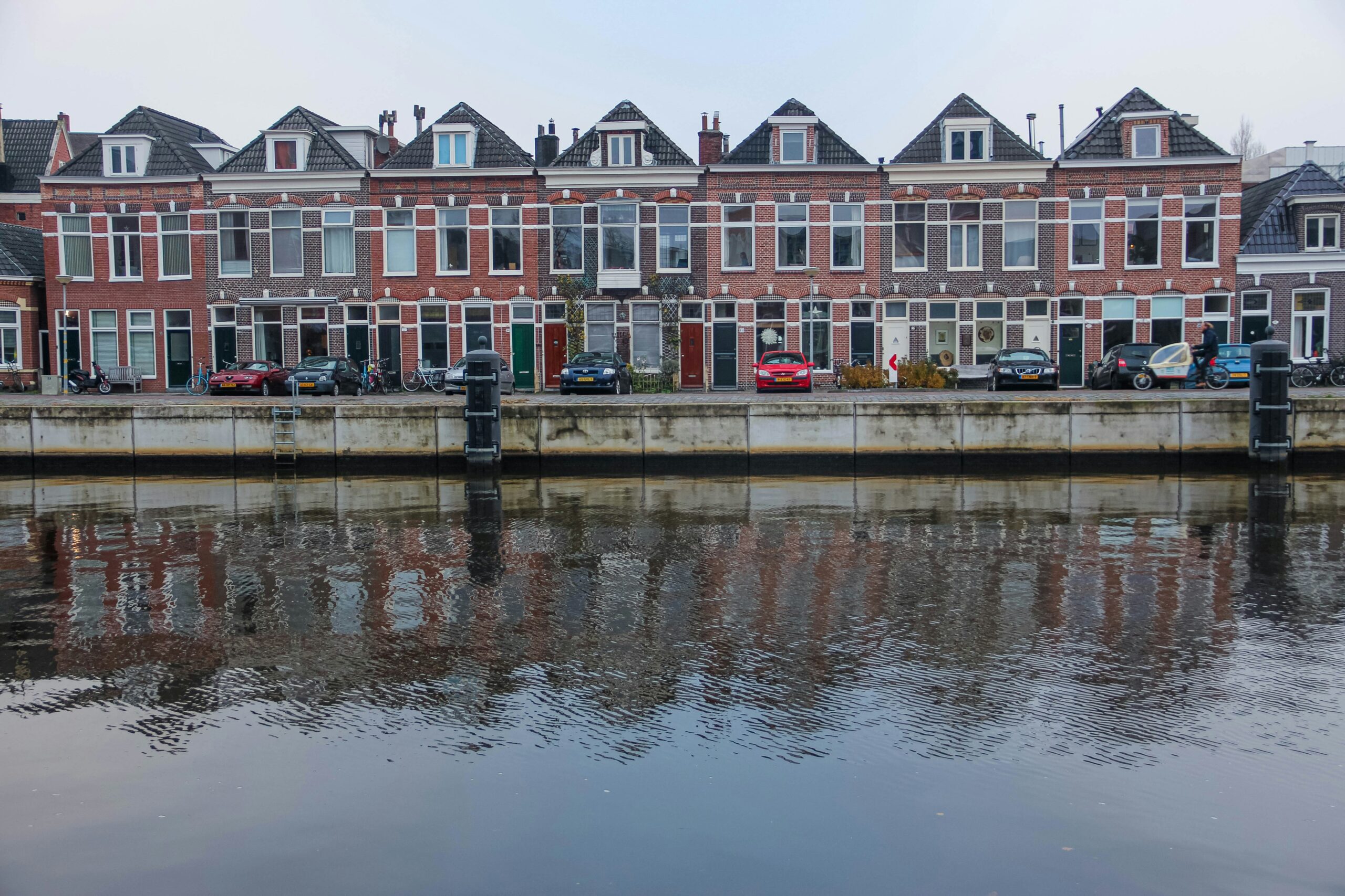 Over Kris Klussenservice